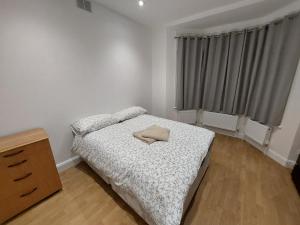 Cosy London Family apartment for 4 persons near Westfield Shepherd's Bush 객실 침대