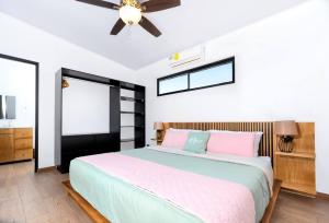 Cama o camas de una habitación en Casa Coral - great location - high speed internet