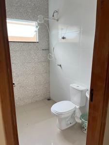 アルフェナスにあるCasaのバスルーム(トイレ、シャワー付)