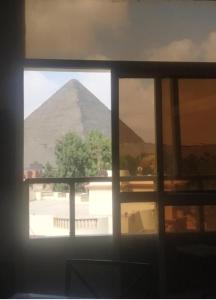 Imagine din galeria proprietății Jasmine pyramids View în Cairo