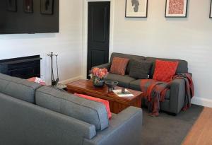 The Shaddy Rest secluded resort for the perfect romantic getaway的休息区