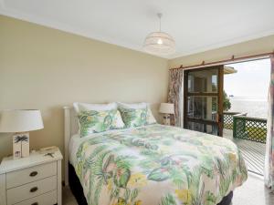 Postel nebo postele na pokoji v ubytování Buffalo Hill - Whitianga Holiday Home