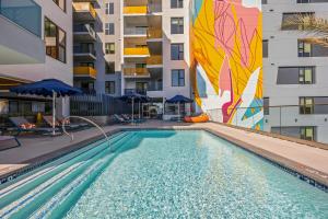 Spacious Hollywood Apartments with Pool/Gym/Free Parking