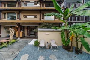 Hangzhou XianQingShan Homestay Westlake的阳台或露台