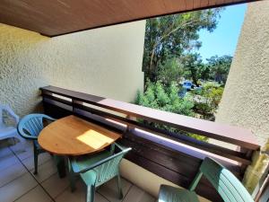 Balkón alebo terasa v ubytovaní Appartement Lumineux à Seignosse, Proche Plage, Commerces et Activités, Parking, Wifi et Balcon - FR-1-239-813