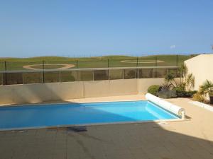 Fotografia z galérie ubytovania Bel appartement face mer avec piscine, à 2 pas de la plage - FR-1-652-32 v destinácii Saint-Jean-de-Monts