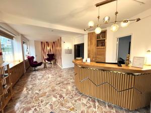 Fotografie z fotogalerie ubytování Contact Hôtel Foch v destinaci Besançon