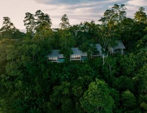 una casa en medio del bosque en Celestial Hills - Villas & Suites by The Clarks, en Kandy