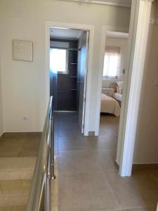 Ein Bett oder Betten in einem Zimmer der Unterkunft Duplex campoamor heated pool