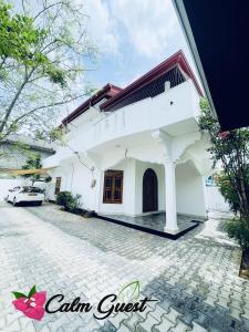 Gedung tempat vila berlokasi