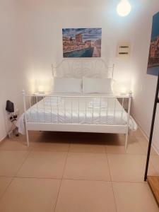 A bed or beds in a room at Berga Exclusive Suite 5