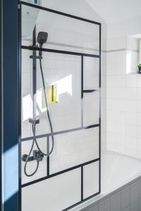 Ένα μπάνιο στο MyFlat - Bright Apartment near Central Station