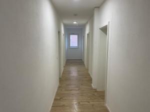 Φωτογραφία από το άλμπουμ του Timeless: Große Moderne 4 Zimmer Wohnung στο Λούντβιχσμπουργκ