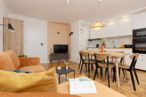 Istumisnurk majutusasutuses Family Apartment with Two Bedrooms and Balcony in Warsaw by Renters
