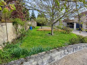 Gallery image of Clos Saint-Priscus - Demeure de Charme en Bourgogne in Saint-Bris-le-Vineux
