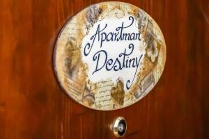 Certifikat, nagrada, logo ili neki drugi dokument izložen u objektu Apartman “Destiny”