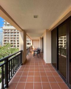Balkoni atau teres di Authentic 2 bdr in Anantara Resort Palm Jumeirah