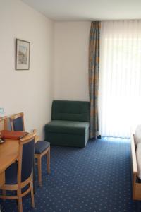 Posezení v ubytování Hotel-Gasthof zur Krone