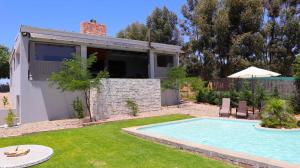 Πισίνα στο ή κοντά στο La Belle Vie at Village-Living