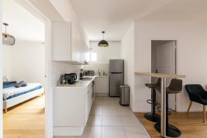 Luxurious 2 Bedroom Arc de Triomphe Grande Armee