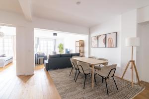 Luxurious 2 Bedroom Arc de Triomphe Grande Armee