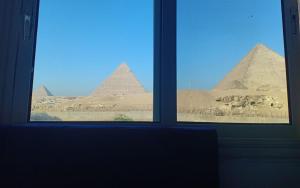 Üldine mäevaade või majutusasutusest Yamour Pyramids View pildistatud vaade