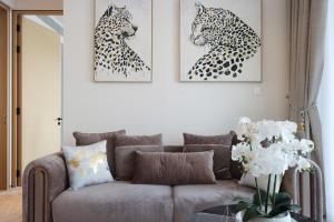 Posezení v ubytování Livbnb - Luxury 1 BR in Address Beach Residences