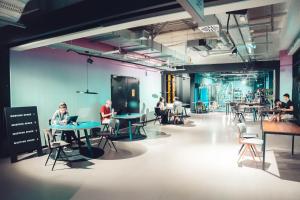 ボローニャにあるThe Social Hub Bolognaの一団