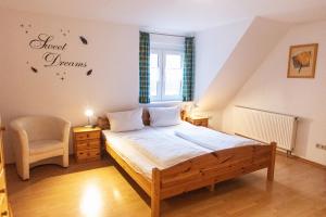 Postel nebo postele na pokoji v ubytování Gasthaus Kranz