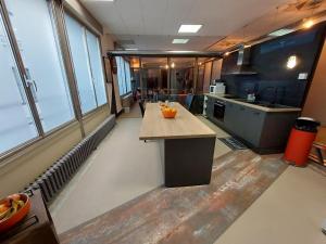 Photo de la galerie de l'établissement Loft Partagé Agréable et spacieux, à Aire-sur-lʼAdour