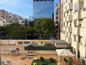 Φωτογραφία από το άλμπουμ του Spacious apartment in Valencia 90 m² with shared garden στη Βαλένθια