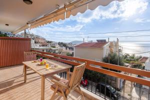 Balkón nebo terasa v ubytování Sea view apartment 100m from the beach