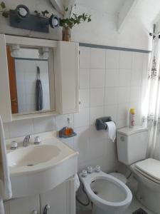 Ванная комната в CASA TÍPICA BARILOCHENSE