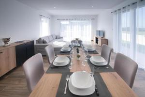 Ein Sitzbereich in der Unterkunft Villa Plain-Pied Vue Mer