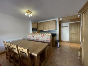 Kjøkken eller kjøkkenkrok på Appartement Saint-Martin-de-Belleville, 4 pièces, 6 personnes - FR-1-452-133
