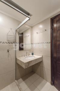 Koupelna v ubytování Ample 2 Bedroom Close To Shopping Del Sol