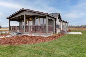 Beautiful Tetonia Escape with Porch and Teton Views