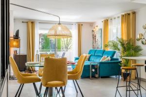 Zdjęcie z galerii obiektu Apartment with pool - 5min walk from beaches w Cannes