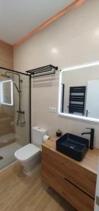 Kylpyhuone majoituspaikassa Preciosa casa reformada a 20 min de Barcelona
