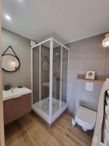 Ένα μπάνιο στο Studio 2 personnes - lumineux - Lac d'Annecy