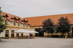 Budova, kde se hotel nachází