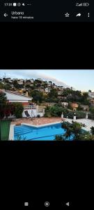 Vista sulla piscina di Amazing House In Costa Brava o su una piscina nei dintorni