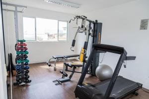 Fitness centrum a/nebo fitness zařízení v ubytování Hotel Eldorado Flat