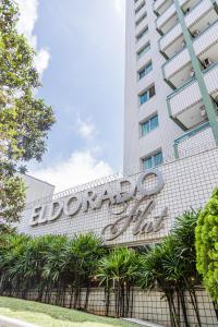 Hotel Eldorado Flat في كونتاجيم: علامة على جانب المبنى