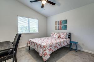 Ένα ή περισσότερα κρεβάτια σε δωμάτιο στο Spacious Lake Travis getaway with boat parking +18 φωτογραφίες
