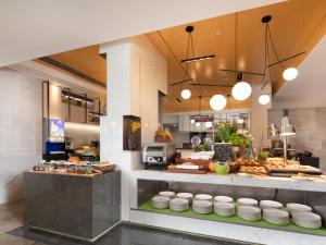 Eten bij of ergens in de buurt van het hotel

