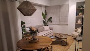 Posezení v ubytování Homing Volos Inspired Modern Living