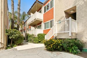 Το κτήριο όπου στεγάζεται  το διαμέρισμα