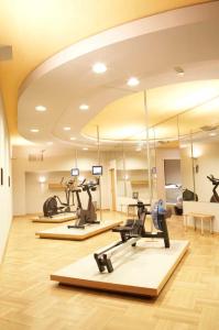 Fitness centrum a/nebo fitness zařízení v ubytování Palais Esplanade Hamburg - Adults Only