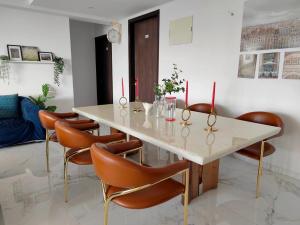 Istumisnurk majutusasutuses Premium Apartment in Hiranandani Powai by Maxxvalue - Chitranjan